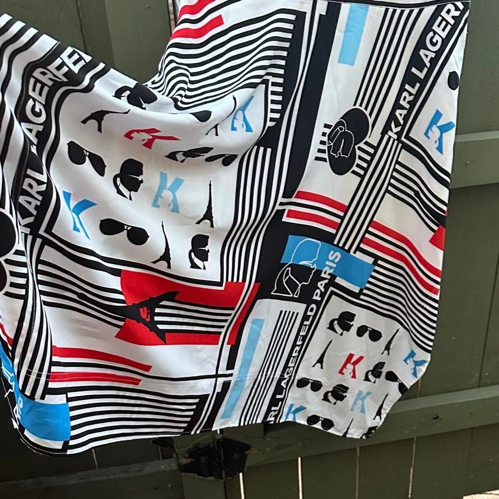 Karl Lagerfeld Black White Red Blue Graphic Panel Dress - Picture 8 of 11